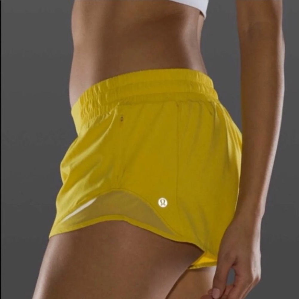 Lululemon Hotty Hot Shorts 2.5” Soleil NEW w/TAGS